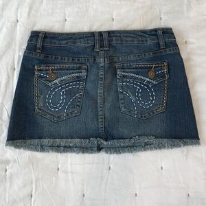 Trés Chic denim skirt NWT